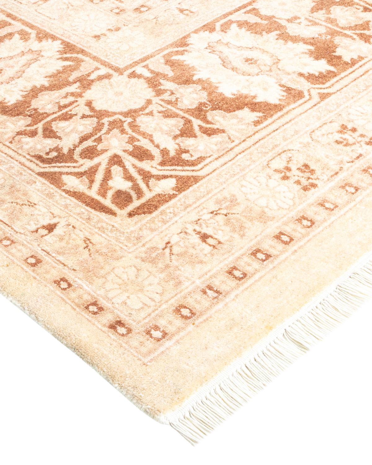 Die Teppiche der Mogul Collection bringen mit ihren dezenten Farben und Allover-Mustern zeitlose Raffinesse in jeden Raum. Beeinflusst von einem Spektrum türkischer, indischer und persischer Designs, lassen die Kunsthandwerker, die diese