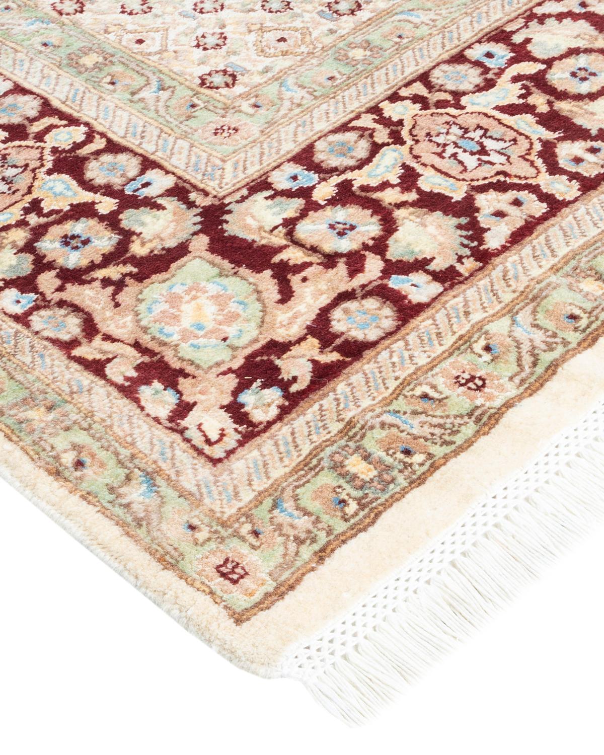 Avec leurs palettes discrètes et leurs motifs en relief, les tapis de la collection Mogul apporteront une sophistication intemporelle à toutes les pièces. Influencés par un éventail de motifs turcs, indiens et persans, les artisans qui tissent à la
