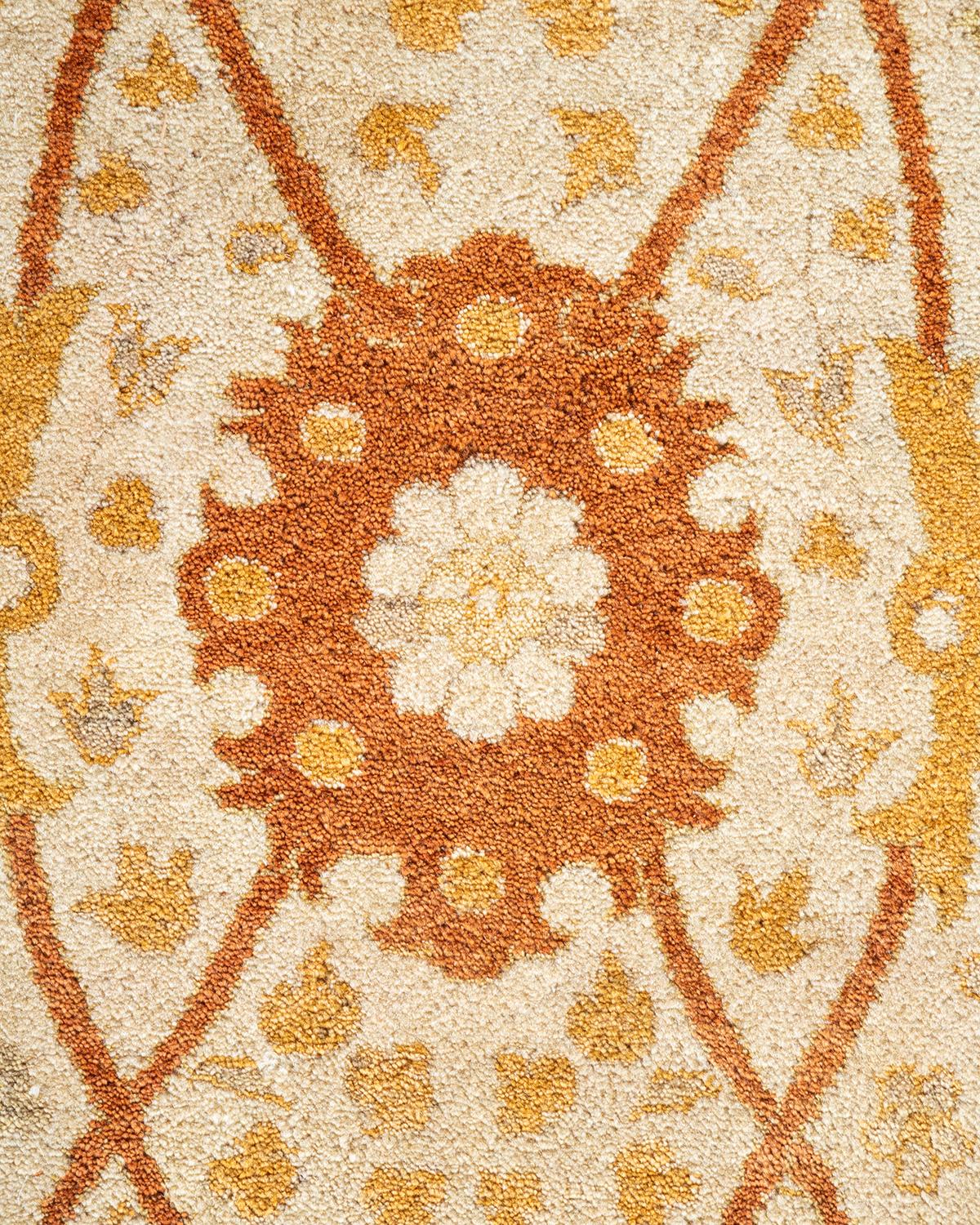 Alfombra única anudada a mano tradicional oriental Mogul marfil Pakistaní en venta