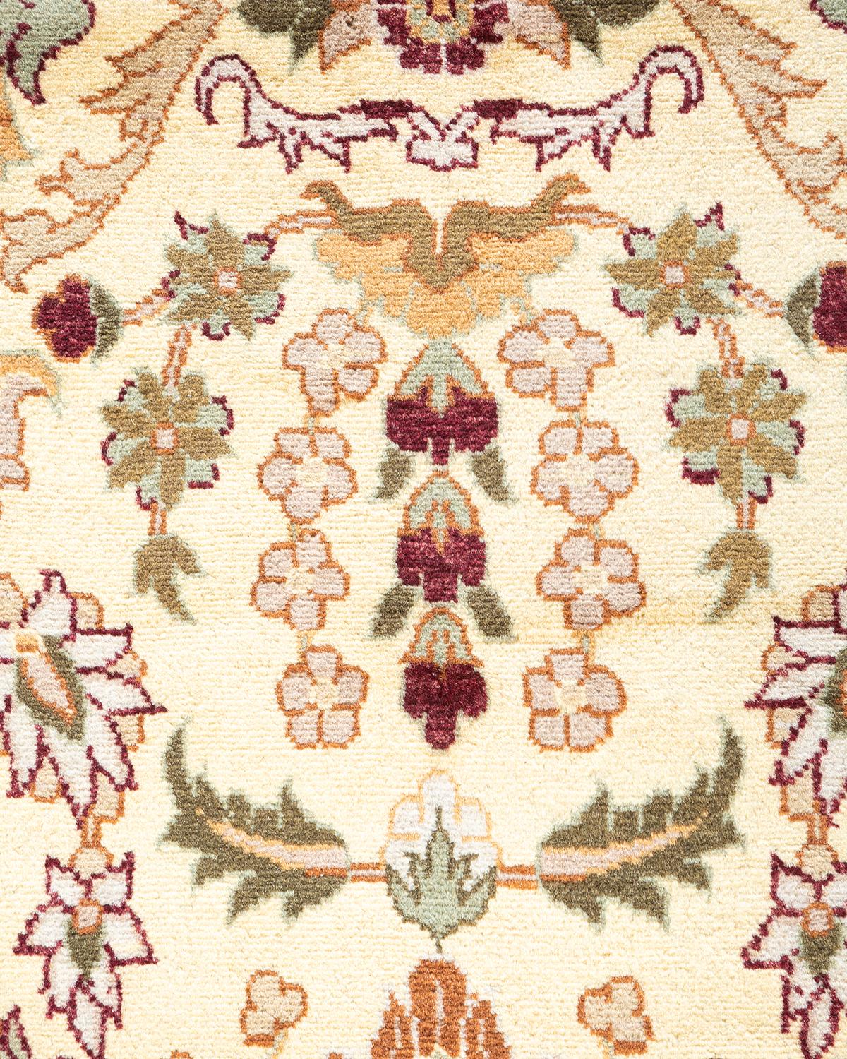 Alfombra única anudada a mano tradicional oriental Mogul marfil Pakistaní en venta