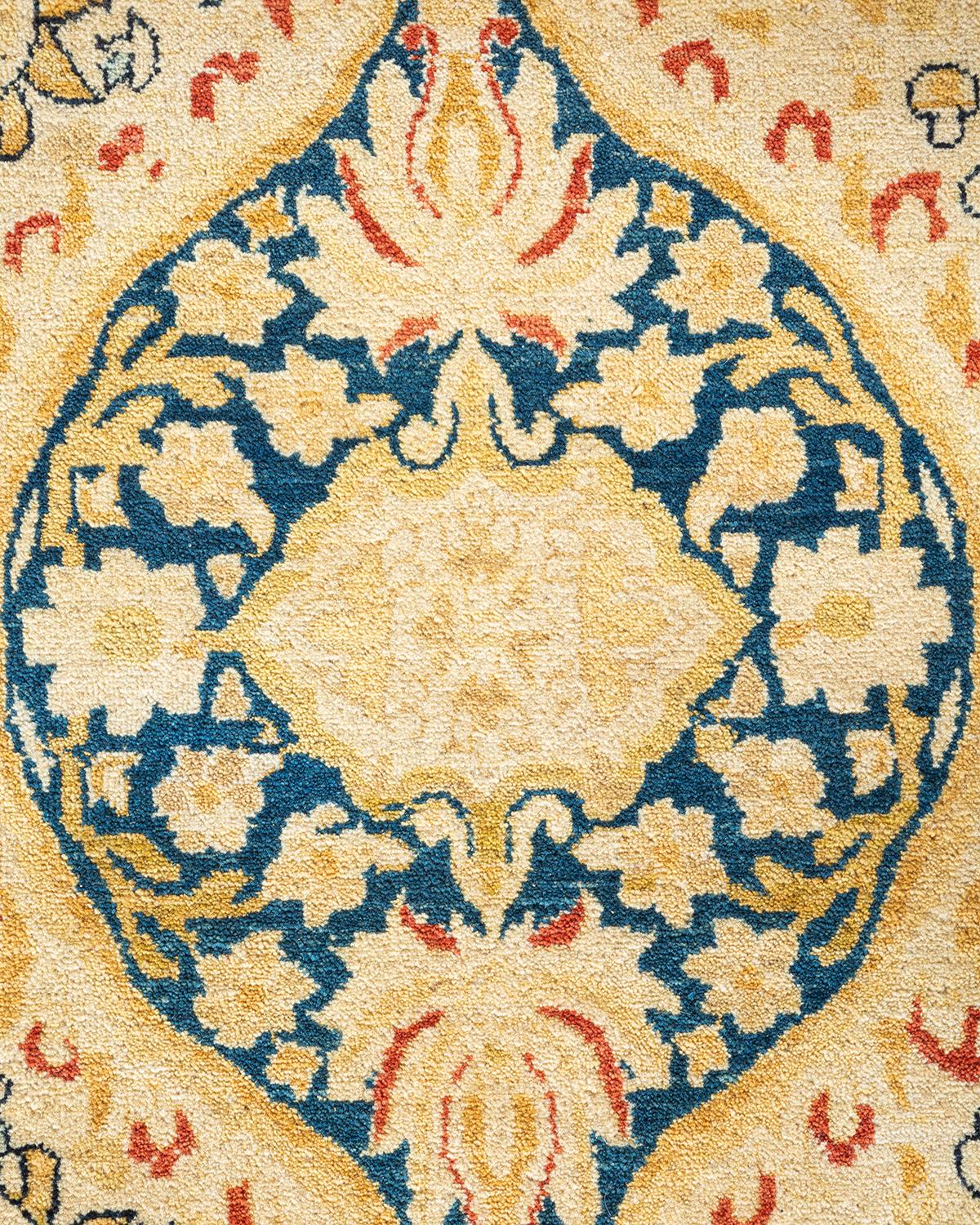 Einzigartiger handgeknpfter traditioneller orientalischer Mogul-Teppich in Elfenbein (Pakistanisch) im Angebot