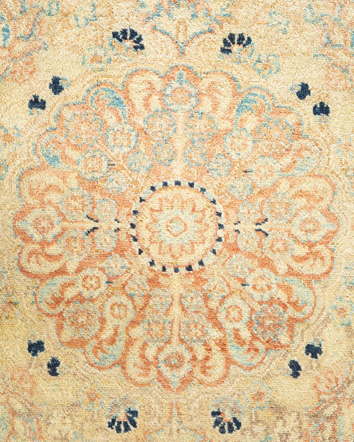 Einzigartiger handgeknpfter traditioneller orientalischer Mogul-Teppich in Elfenbein (Pakistanisch) im Angebot