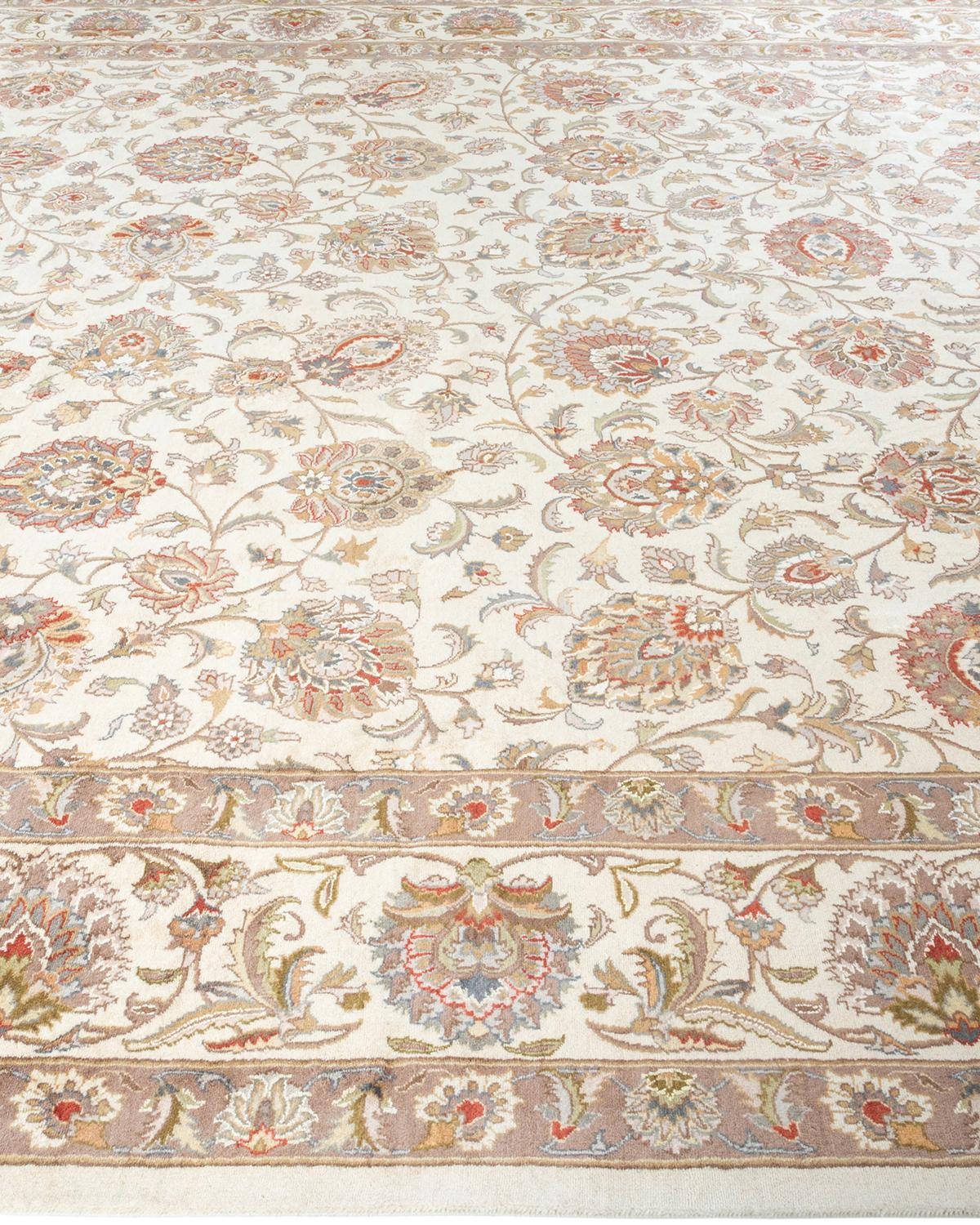 Einzigartiger handgeknpfter traditioneller orientalischer Mogul-Teppich in Elfenbein im Zustand „Neu“ im Angebot in Norwalk, CT