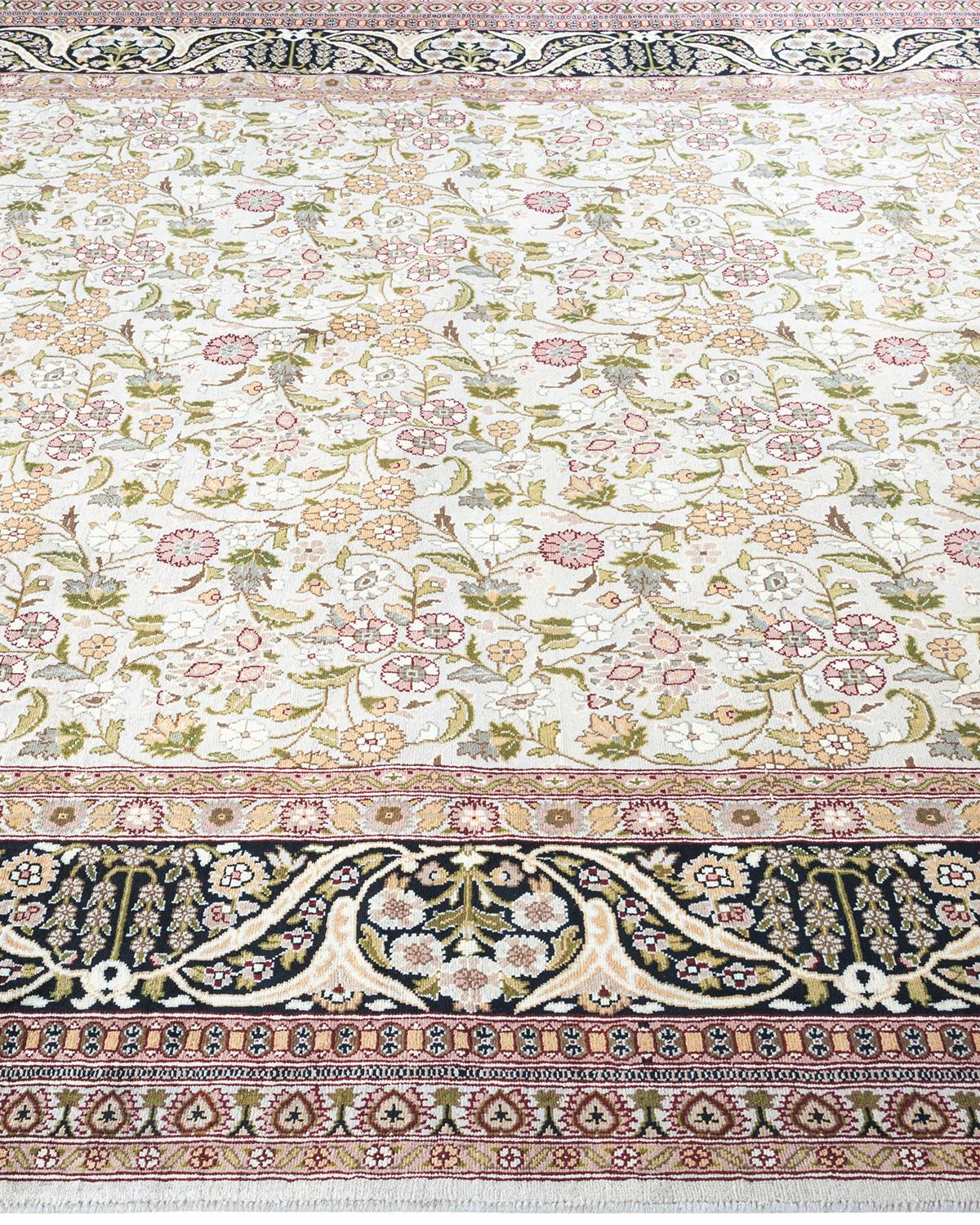 Einzigartiger handgeknpfter traditioneller orientalischer Mogul-Teppich in Elfenbein im Zustand „Neu“ im Angebot in Norwalk, CT