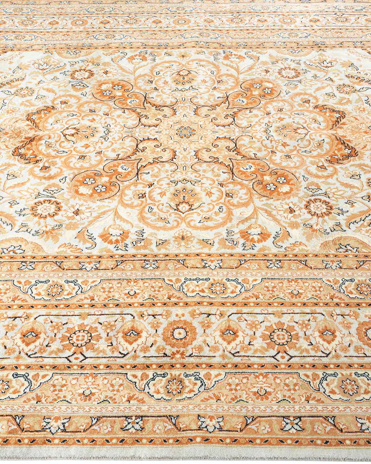 Einzigartiger handgeknpfter traditioneller orientalischer Mogul-Teppich in Elfenbein im Zustand „Neu“ im Angebot in Norwalk, CT