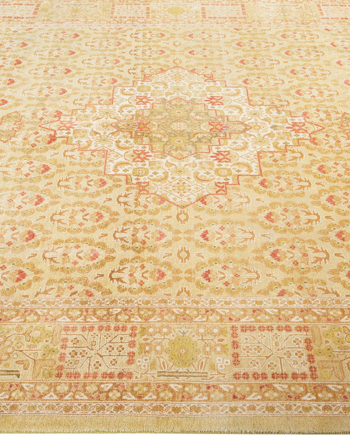 One of a Kind Hand Knotted Traditional Oriental Mogul Ivory Area Rug In New Condition For Sale In Norwalk, CT