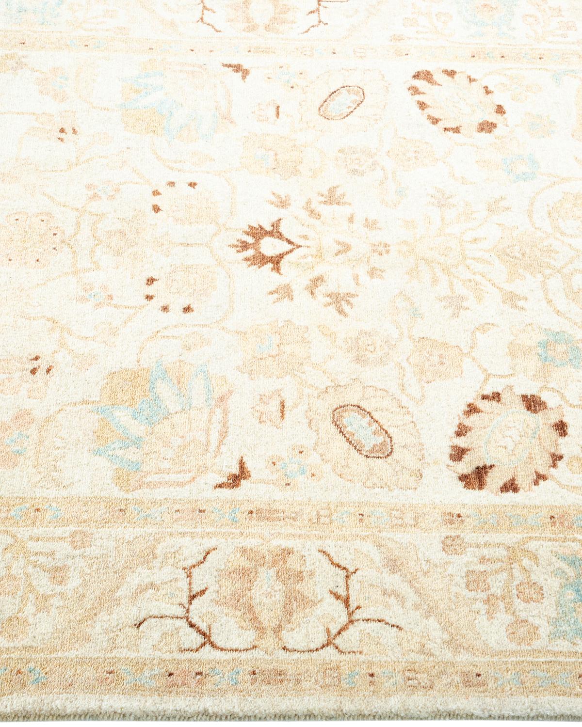 One of a Kind Hand Knotted Traditional Oriental Mogul Ivory Area Rug In New Condition In Norwalk, CT