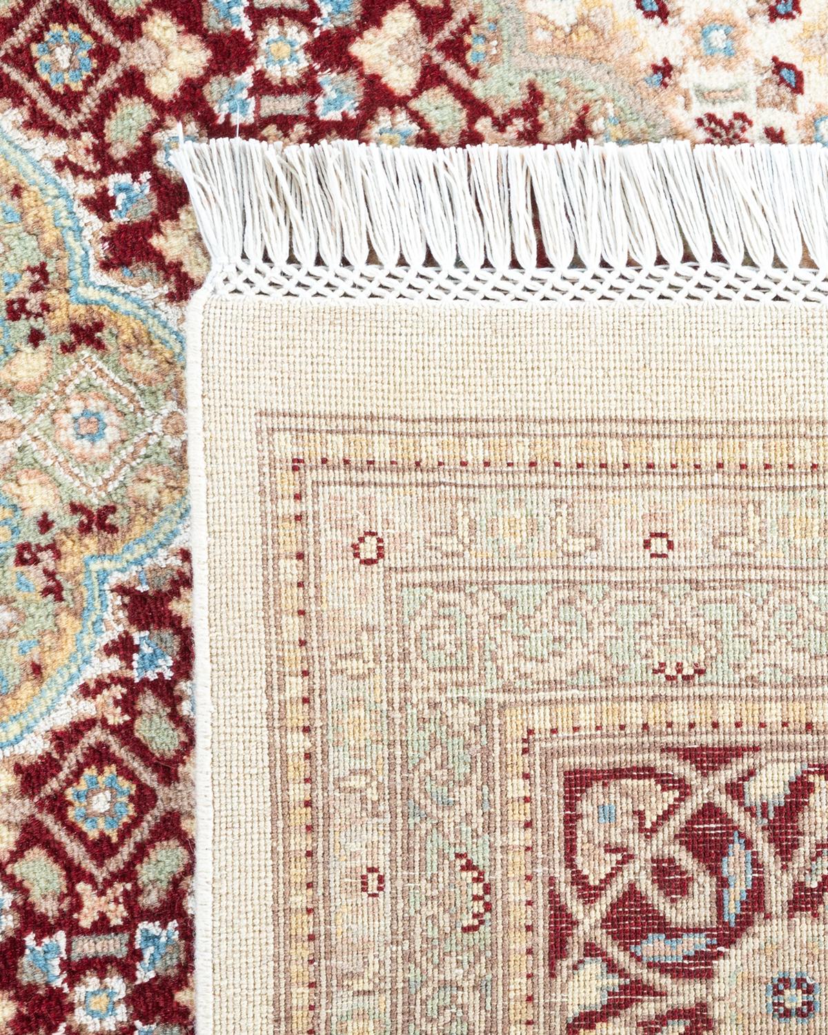 Einzigartiger handgeknpfter traditioneller orientalischer Mogul-Teppich in Elfenbein (21. Jahrhundert und zeitgenössisch) im Angebot