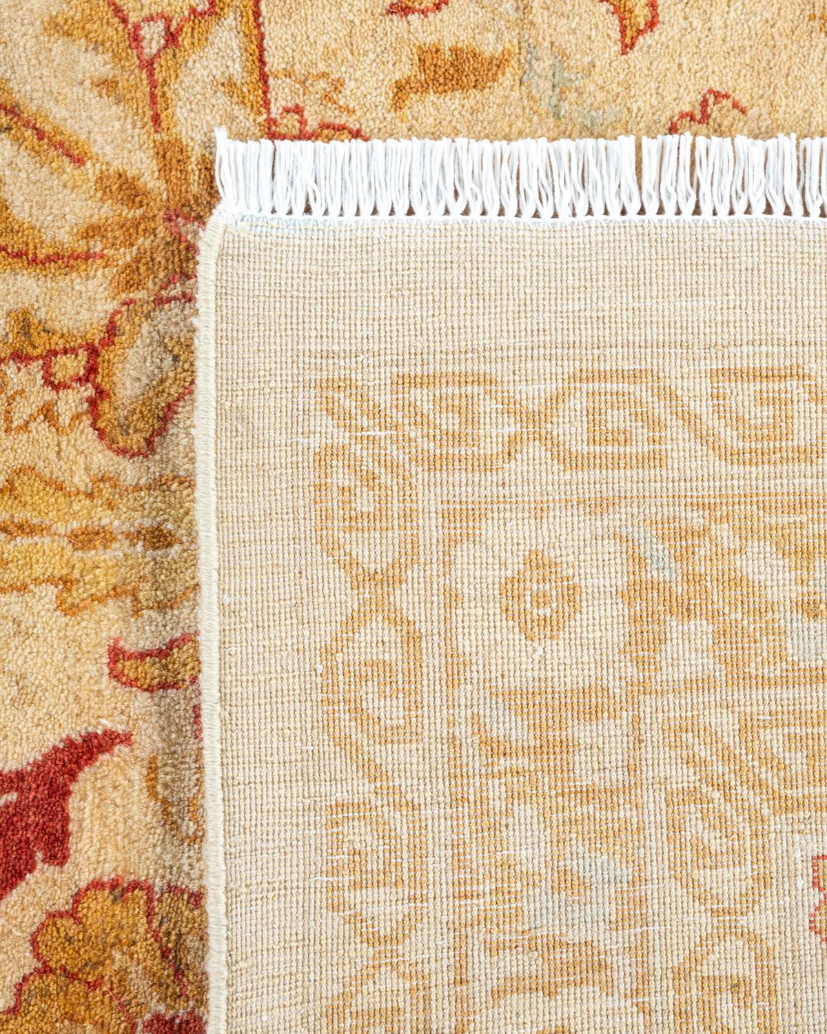 Einzigartiger handgeknpfter traditioneller orientalischer Mogul-Teppich in Elfenbein (21. Jahrhundert und zeitgenössisch) im Angebot