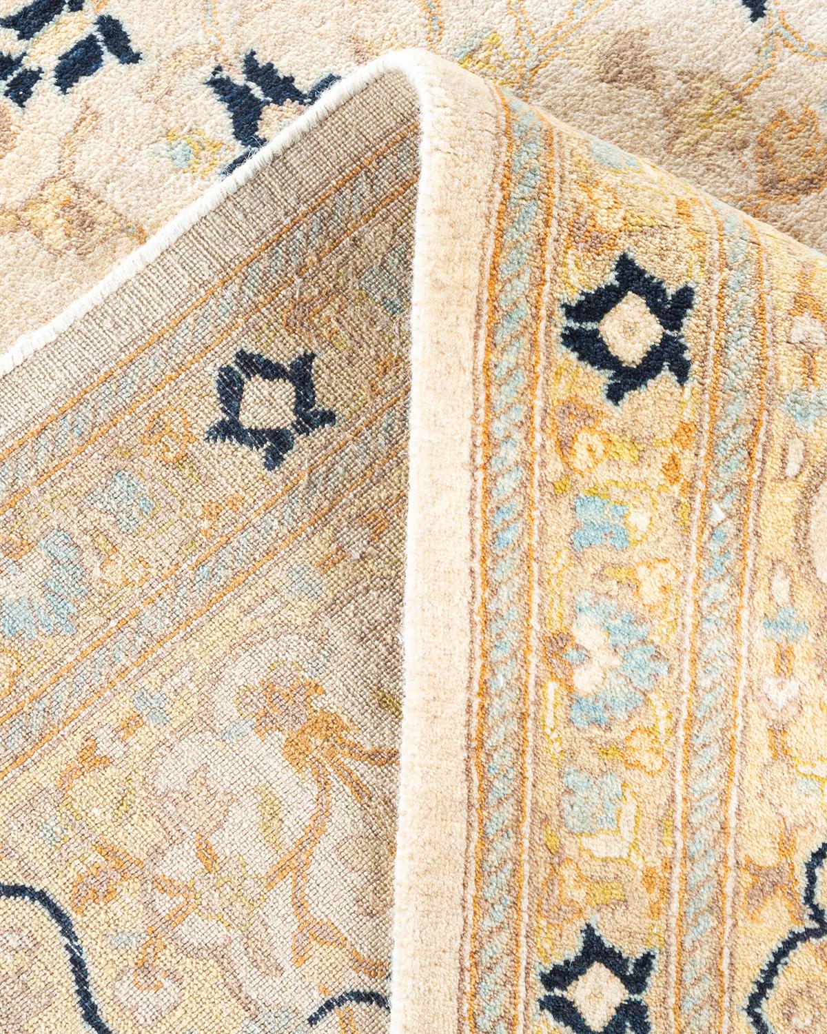Einzigartiger handgeknpfter traditioneller orientalischer Mogul-Teppich in Elfenbein (Wolle) im Angebot