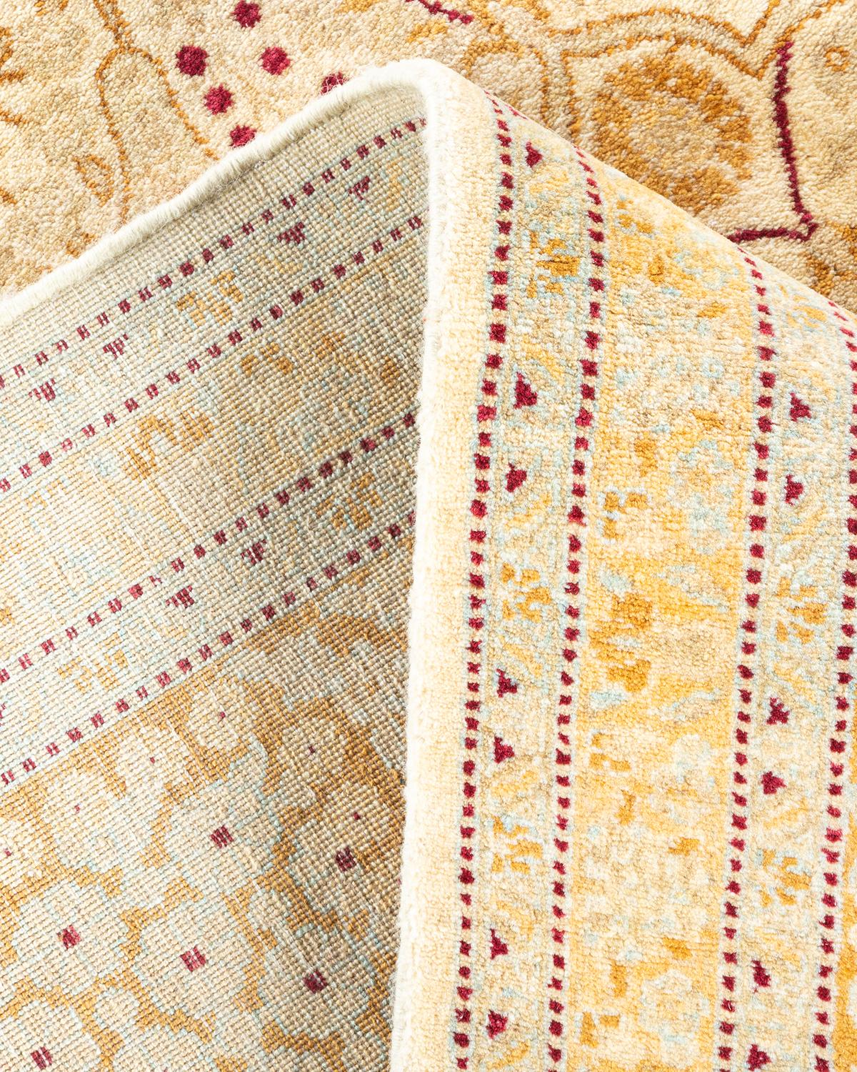 Einzigartiger handgeknpfter traditioneller orientalischer Mogul-Teppich in Elfenbein (Wolle) im Angebot