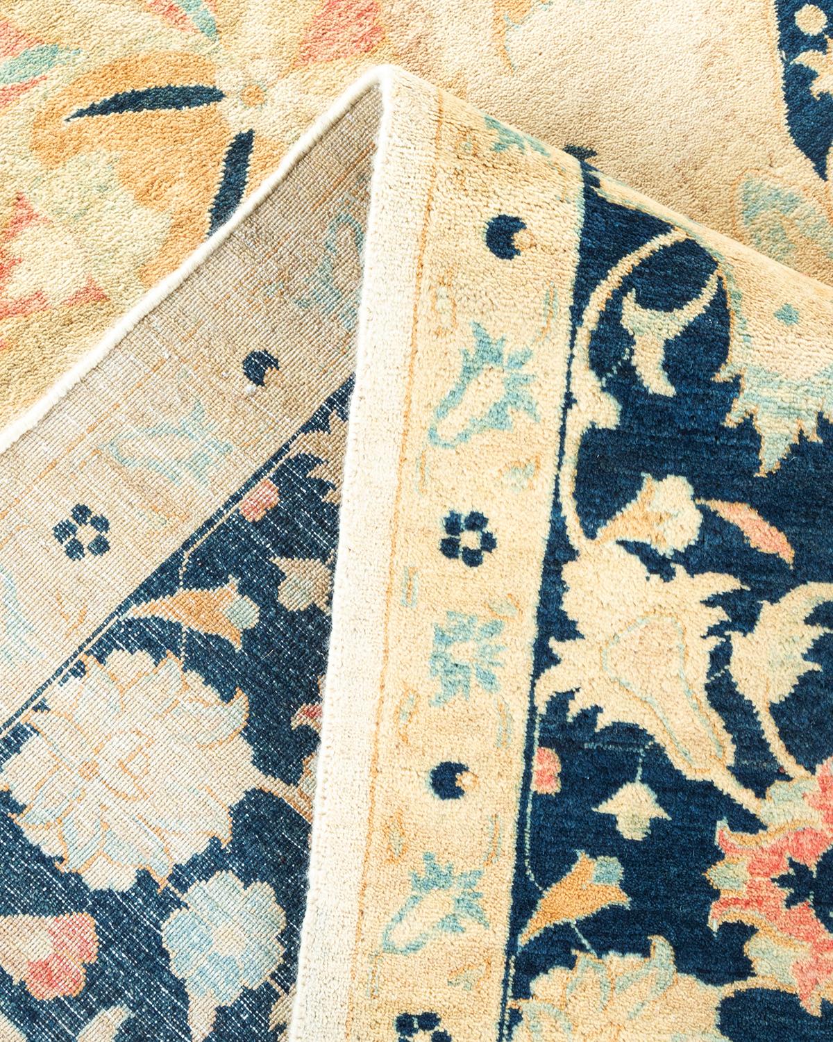 Einzigartiger handgeknpfter traditioneller orientalischer Mogul-Teppich in Elfenbein (Wolle) im Angebot