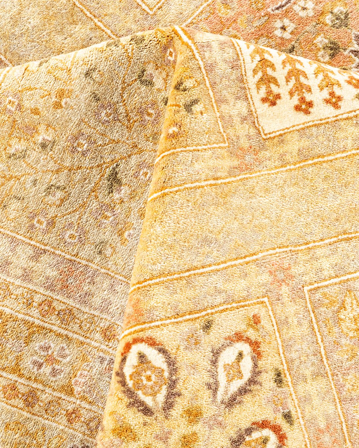 Einzigartiger handgeknpfter traditioneller orientalischer Mogul-Teppich in Elfenbein im Angebot 1