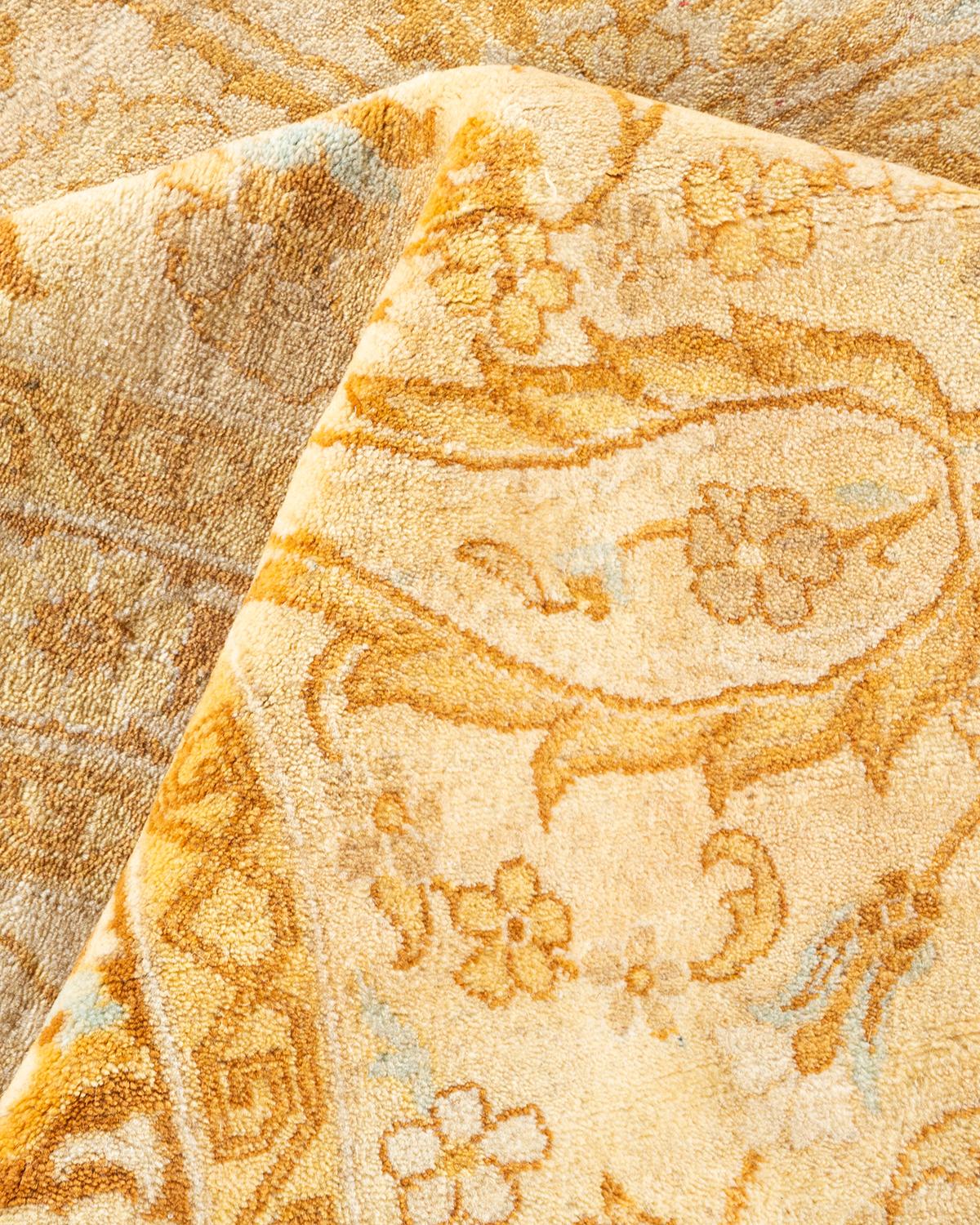Einzigartiger handgeknpfter traditioneller orientalischer Mogul-Teppich in Elfenbein im Angebot 1