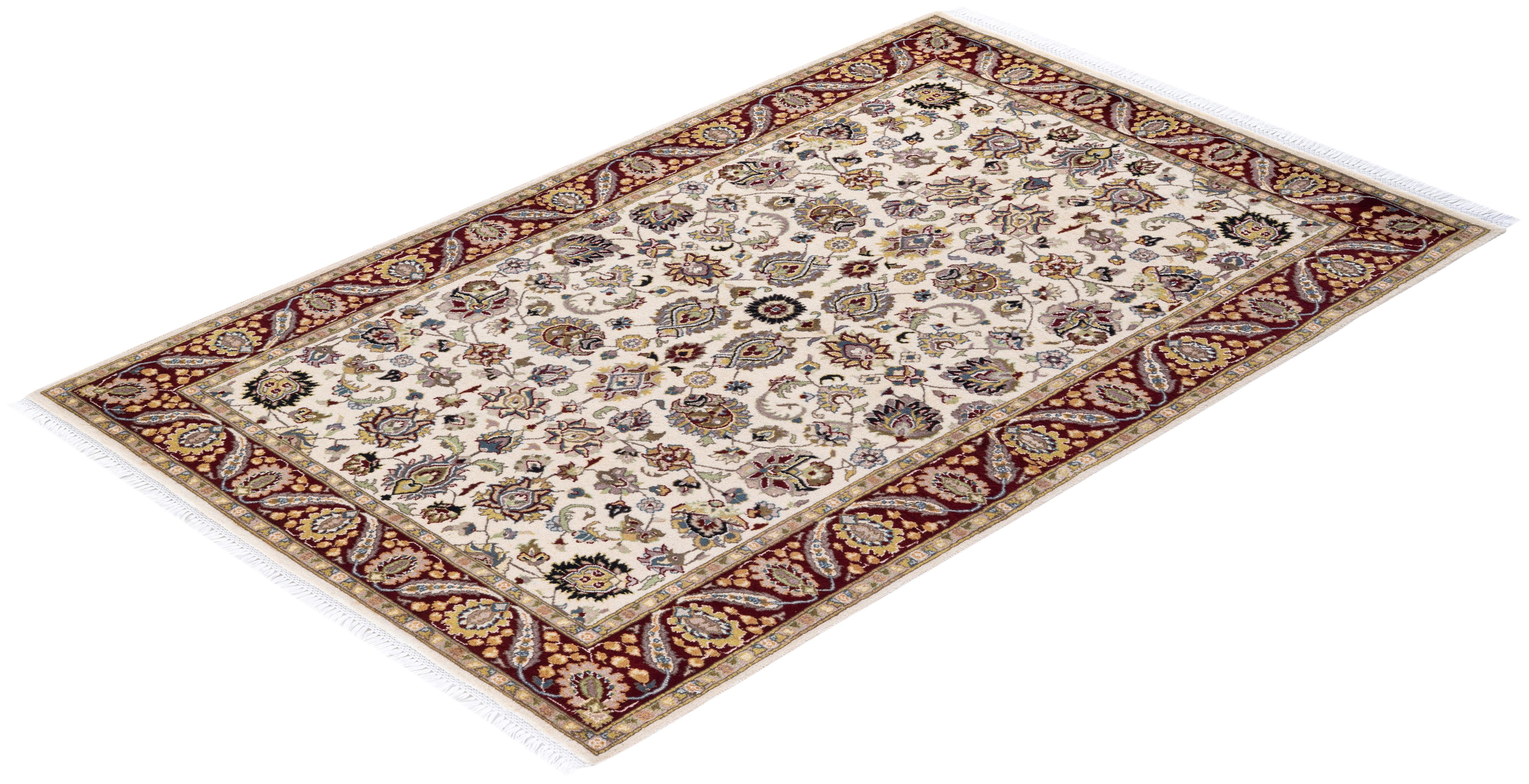 Einzigartiger handgeknpfter traditioneller orientalischer Mogul-Teppich in Elfenbein im Angebot 2