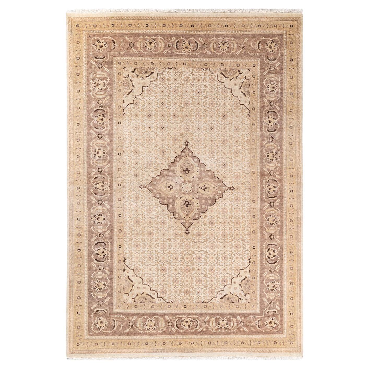 One of a Kind Hand Knotted Traditional Oriental Mogul Ivory Area Rug For Sale