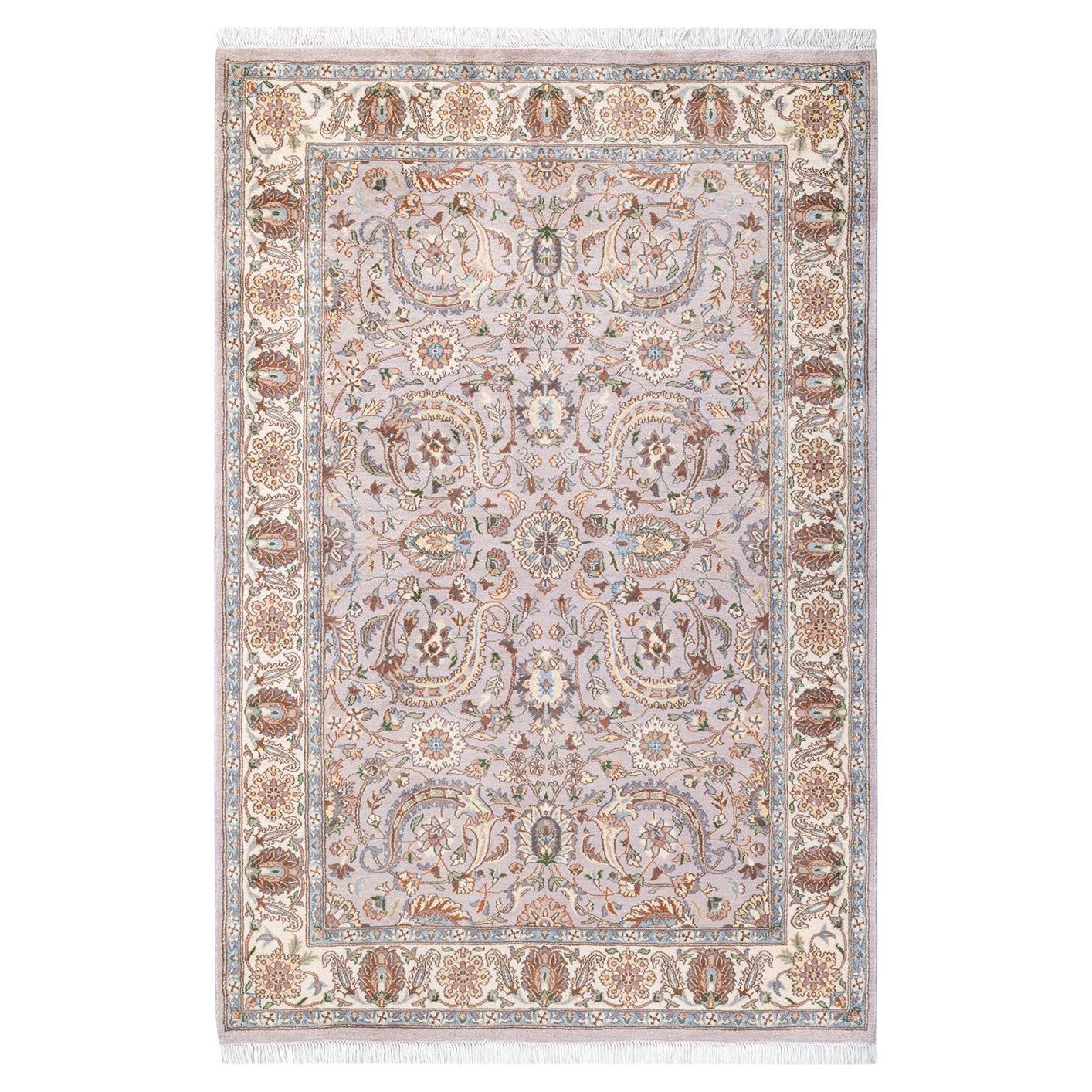 Tapis traditionnel oriental Mogul Ivory, unique en son genre, nou  la main. en vente
