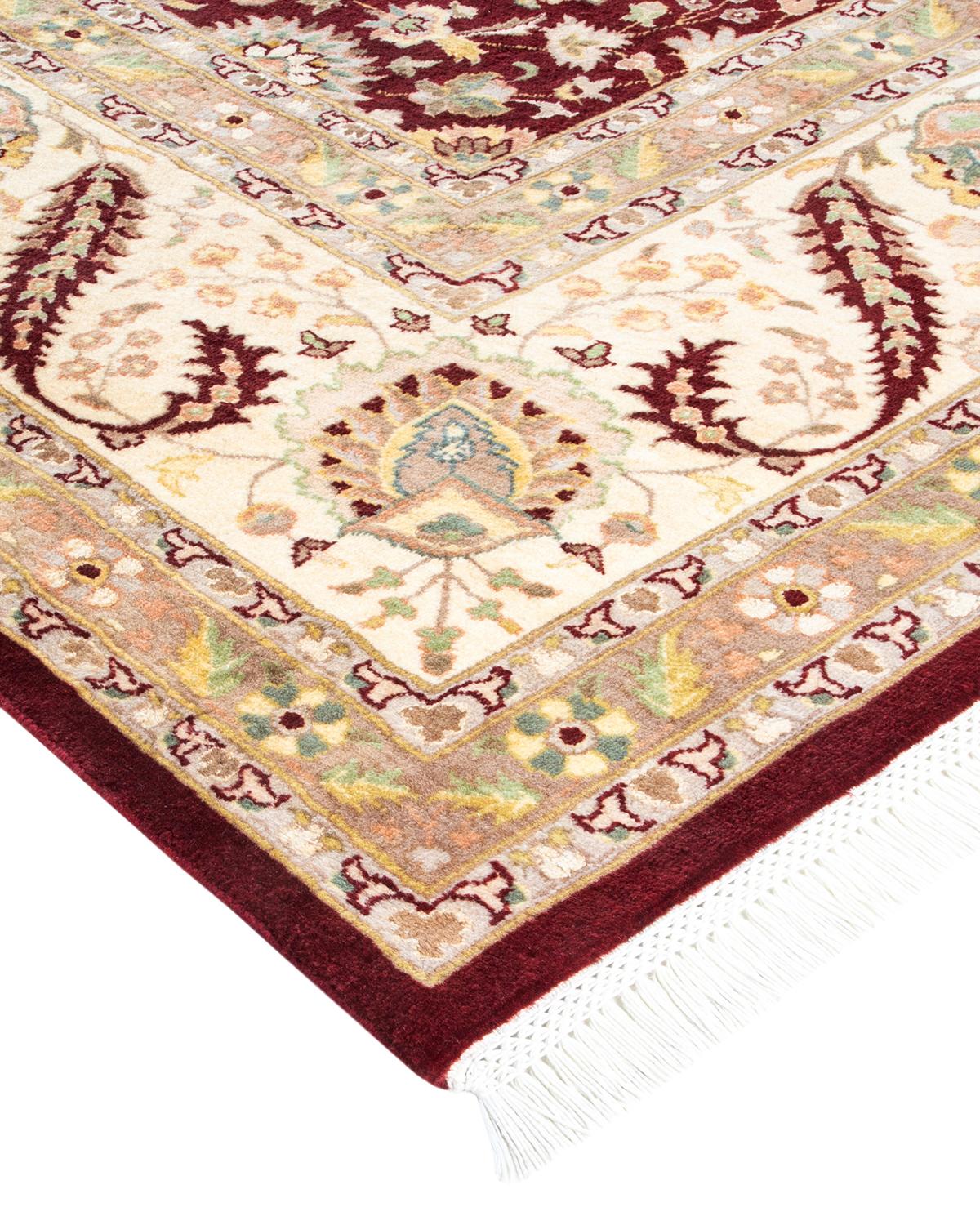 Die Teppiche der Mogul Collection bringen mit ihren dezenten Farben und Allover-Mustern zeitlose Raffinesse in jeden Raum. Beeinflusst von einem Spektrum türkischer, indischer und persischer Designs, lassen die Kunsthandwerker, die diese