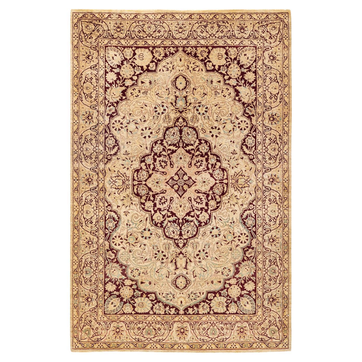 Tapis traditionnel oriental rouge moghol noué à la main, unique en son genre