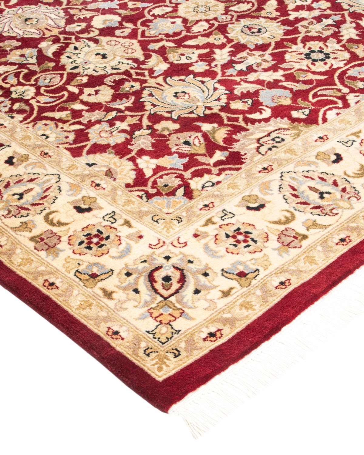 Die Teppiche der Mogul-Kollektion bringen mit ihren zurückhaltenden Farben und Allover-Mustern zeitlose Eleganz in jeden Raum. Beeinflusst von einem Spektrum türkischer, indischer und persischer Designs, lassen die Kunsthandwerker, die diese
