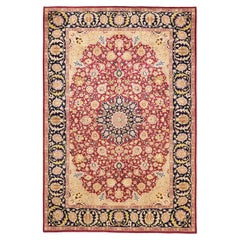 Tapis traditionnel oriental rouge moghol noué à la main, unique en son genre