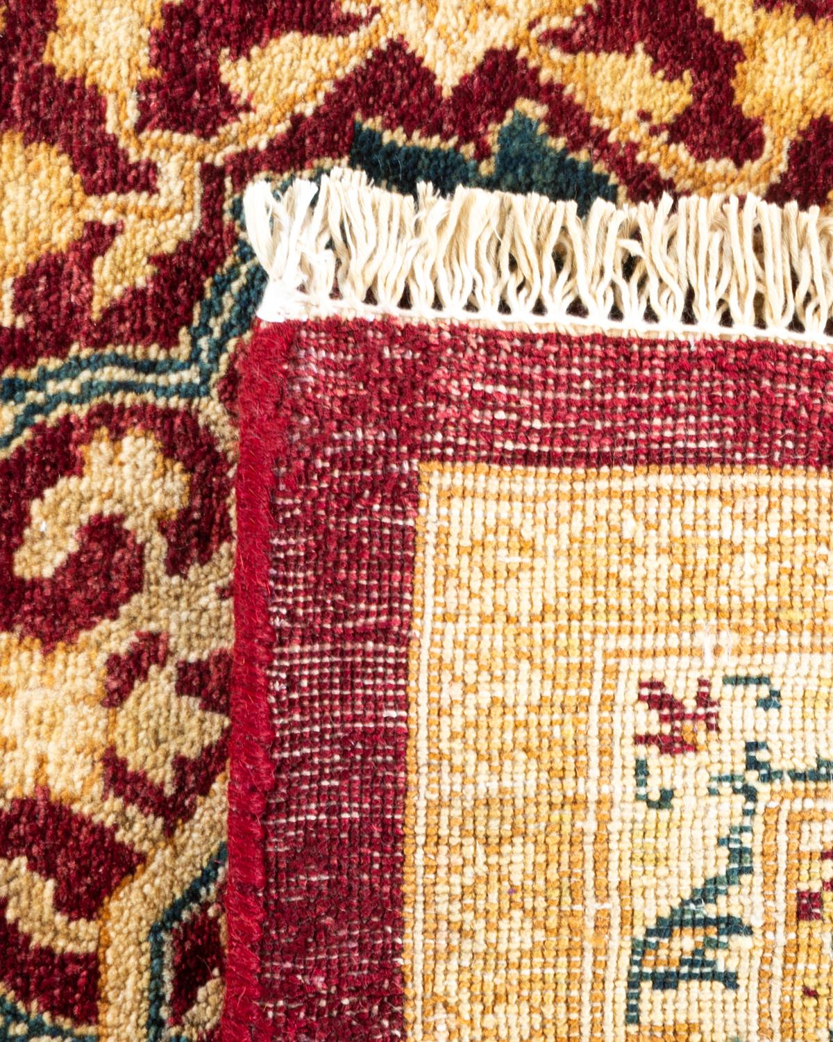 Alfombra oriental tradicional Mogul roja anudada a mano única en su género Siglo XXI y contemporáneo en venta