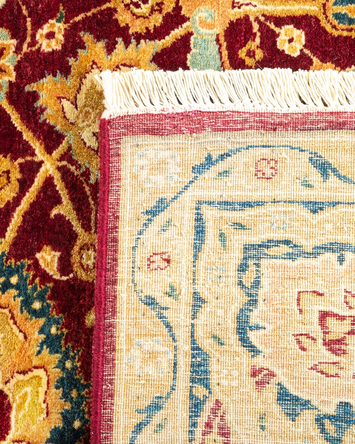Alfombra Oriental Tradicional Mogul Roja Anudada a Mano Única en su Género Siglo XXI y contemporáneo en venta
