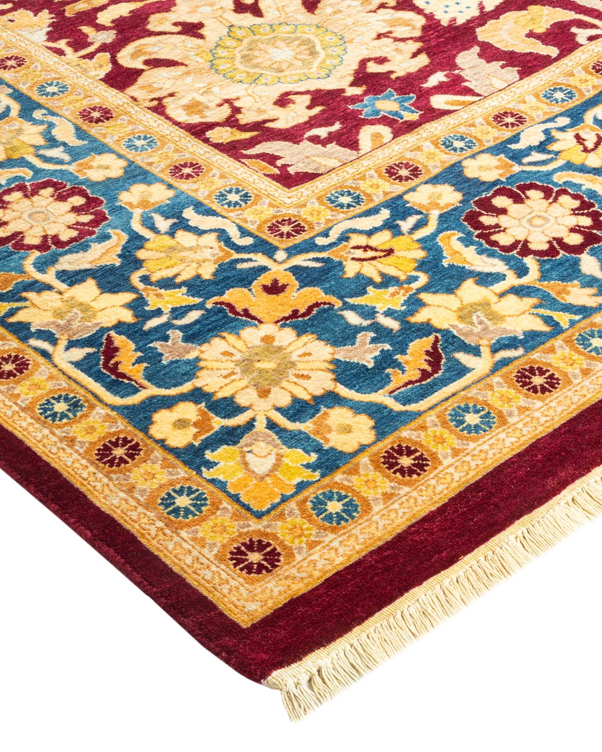 Las alfombras de la colección Mogul, con sus colores discretos y sus diseños en toda la superficie, aportarán una sofisticación atemporal a cualquier habitación. Influenciadas por un espectro de diseños turcos, indios y persas, los artesanos que
