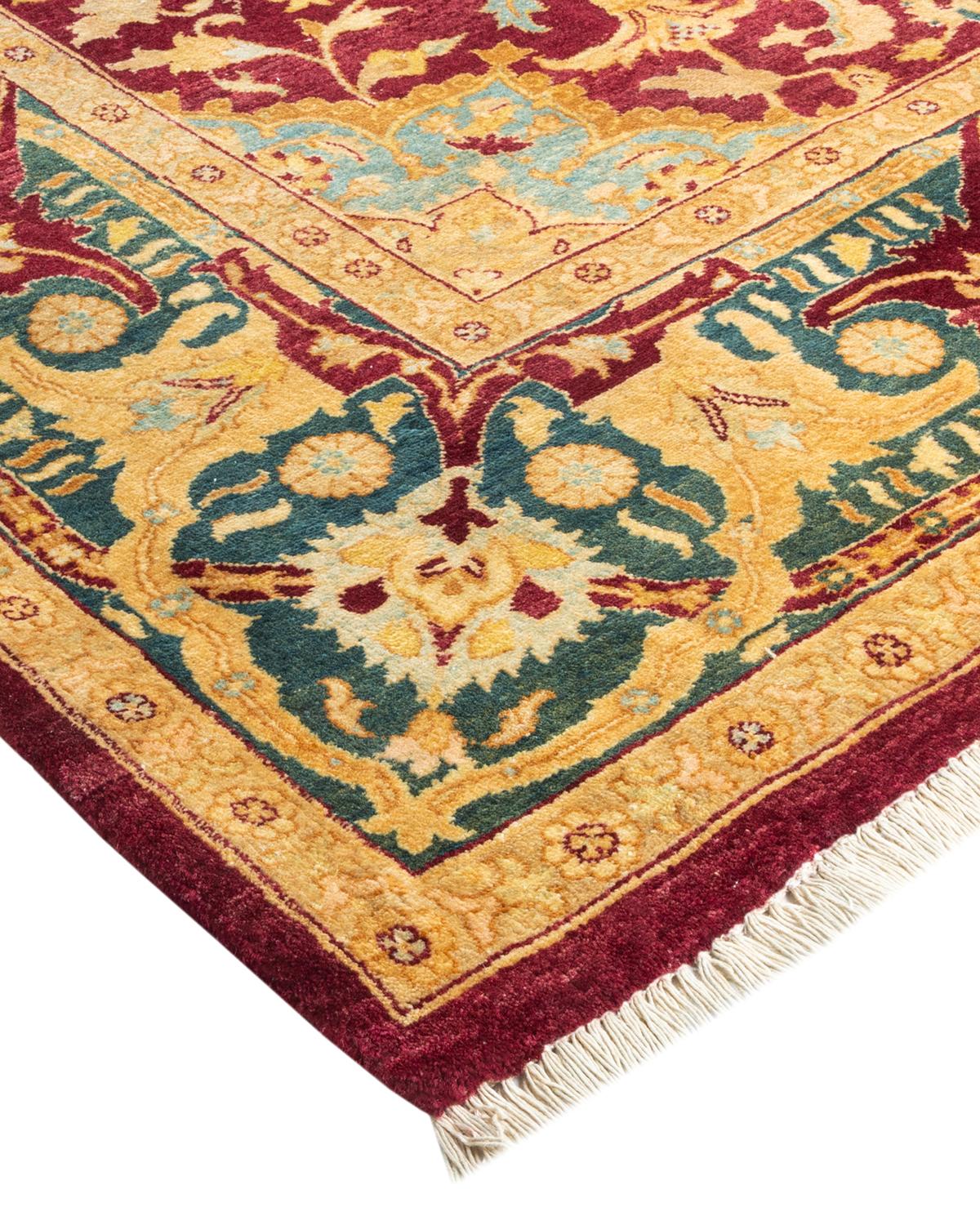Las alfombras de la colección Mogul, con sus colores discretos y sus diseños en toda la superficie, aportarán una sofisticación atemporal a cualquier habitación. Influenciadas por un espectro de diseños turcos, indios y persas, los artesanos que