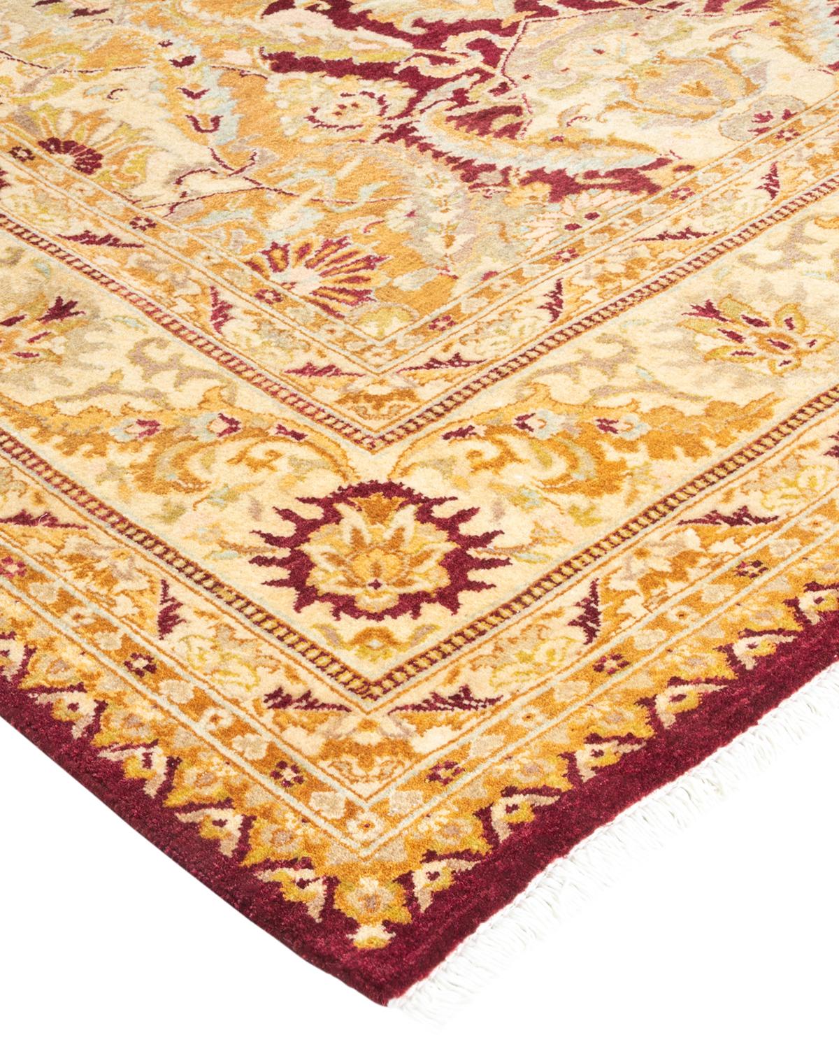Avec leurs palettes discrètes et leurs motifs à l'envers, les tapis de la collection Mogul apporteront une sophistication intemporelle à n'importe quelle pièce. Influencés par un éventail de motifs turcs, indiens et persans, les artisans qui tissent