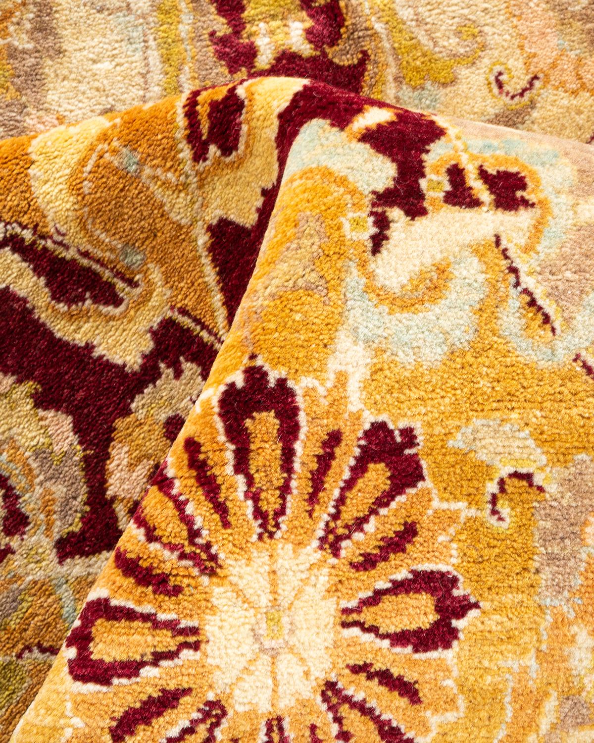 Tapis traditionnel oriental rouge moghol noué à la main, unique en son genre en vente 1