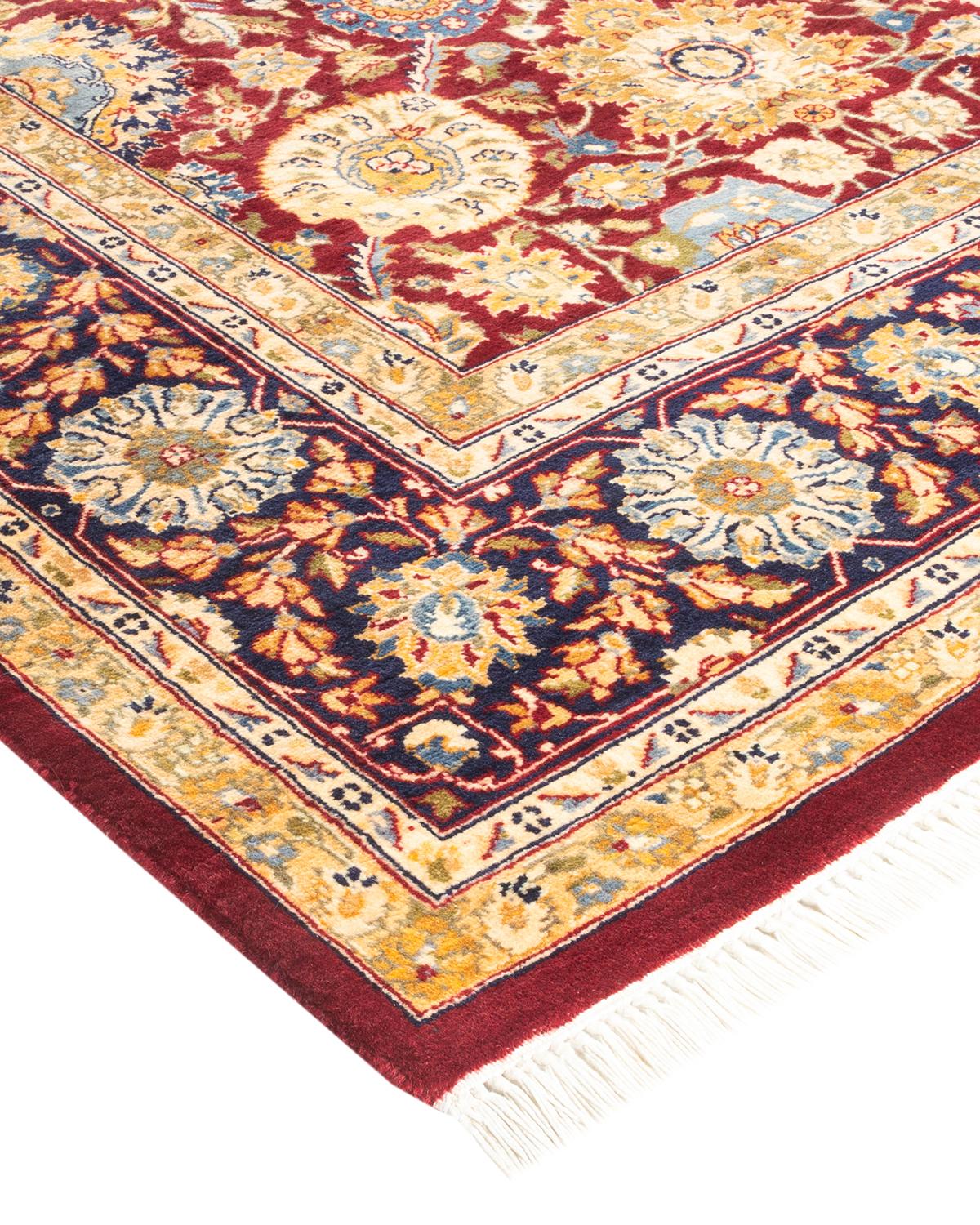 Avec leurs palettes discrètes et leurs motifs allover, les tapis de la collection Mogul apporteront une sophistication intemporelle à n'importe quelle pièce. Influencés par un éventail de motifs turcs, indiens et persans, les artisans qui tissent à