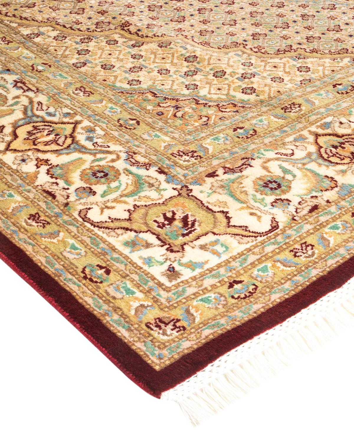 Avec leurs palettes discrètes et leurs motifs à l'envers, les tapis de la collection Mogul apporteront une sophistication intemporelle à n'importe quelle pièce. Influencés par un éventail de motifs turcs, indiens et persans, les artisans qui tissent