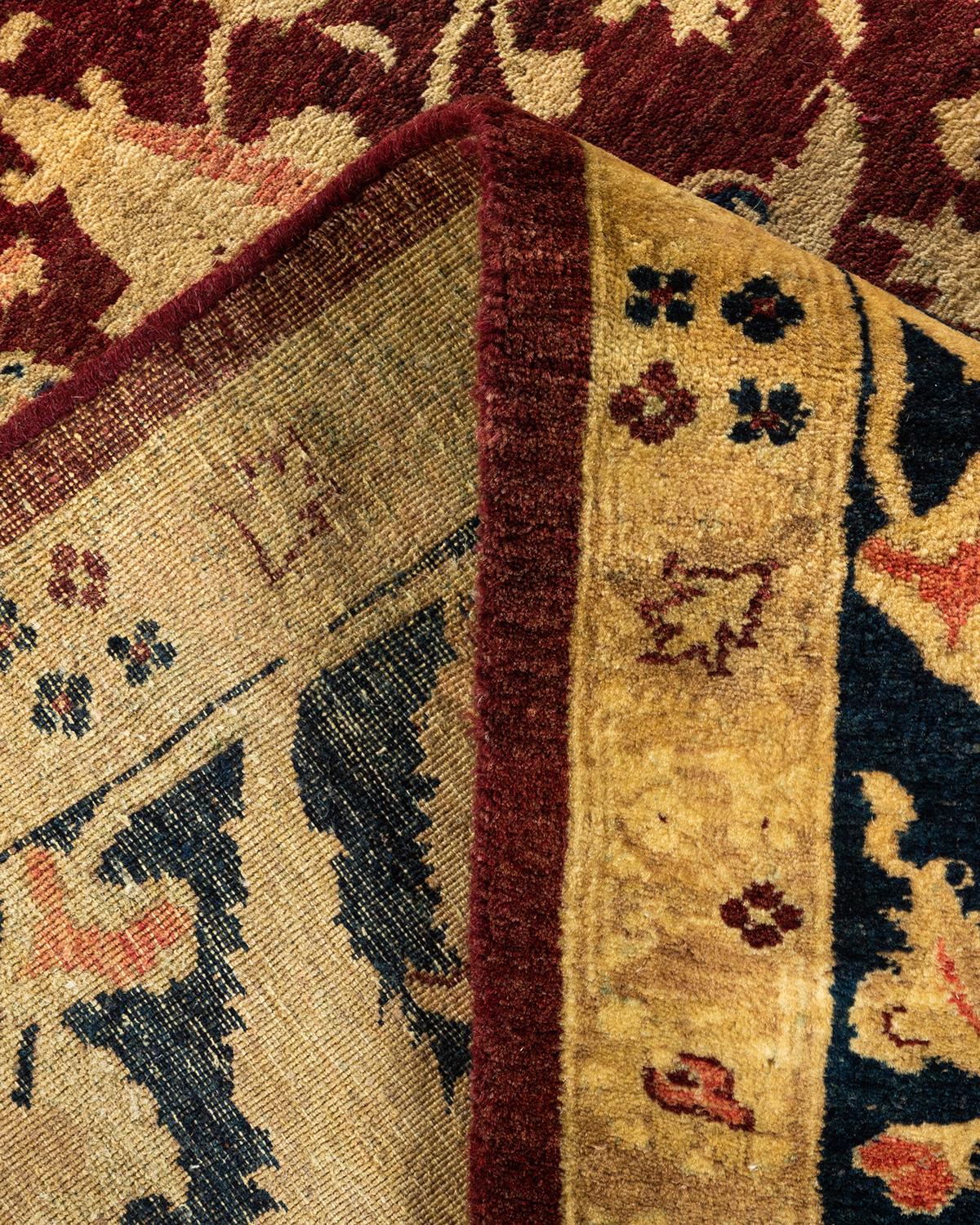 Laine Tapis traditionnel oriental rouge moghol noué à la main, unique en son genre en vente