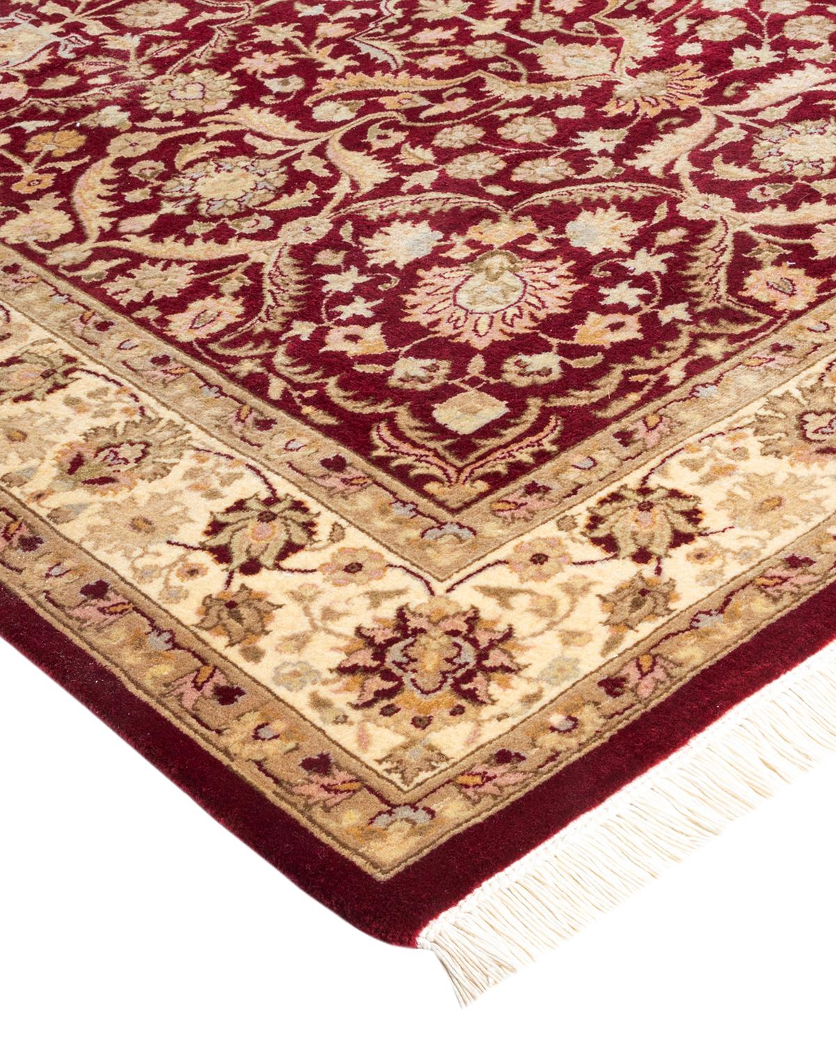 Las alfombras de la colección Mogul, con sus colores discretos y sus diseños en toda la superficie, aportarán una sofisticación atemporal a cualquier habitación. Influenciadas por un espectro de diseños turcos, indios y persas, los artesanos que