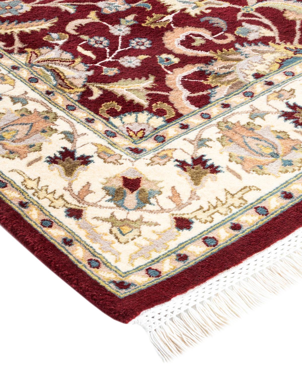 Die Teppiche der Mogul Collection bringen mit ihren dezenten Farben und Allover-Mustern zeitlose Raffinesse in jeden Raum. Beeinflusst von einem Spektrum türkischer, indischer und persischer Designs, lassen die Kunsthandwerker, die diese