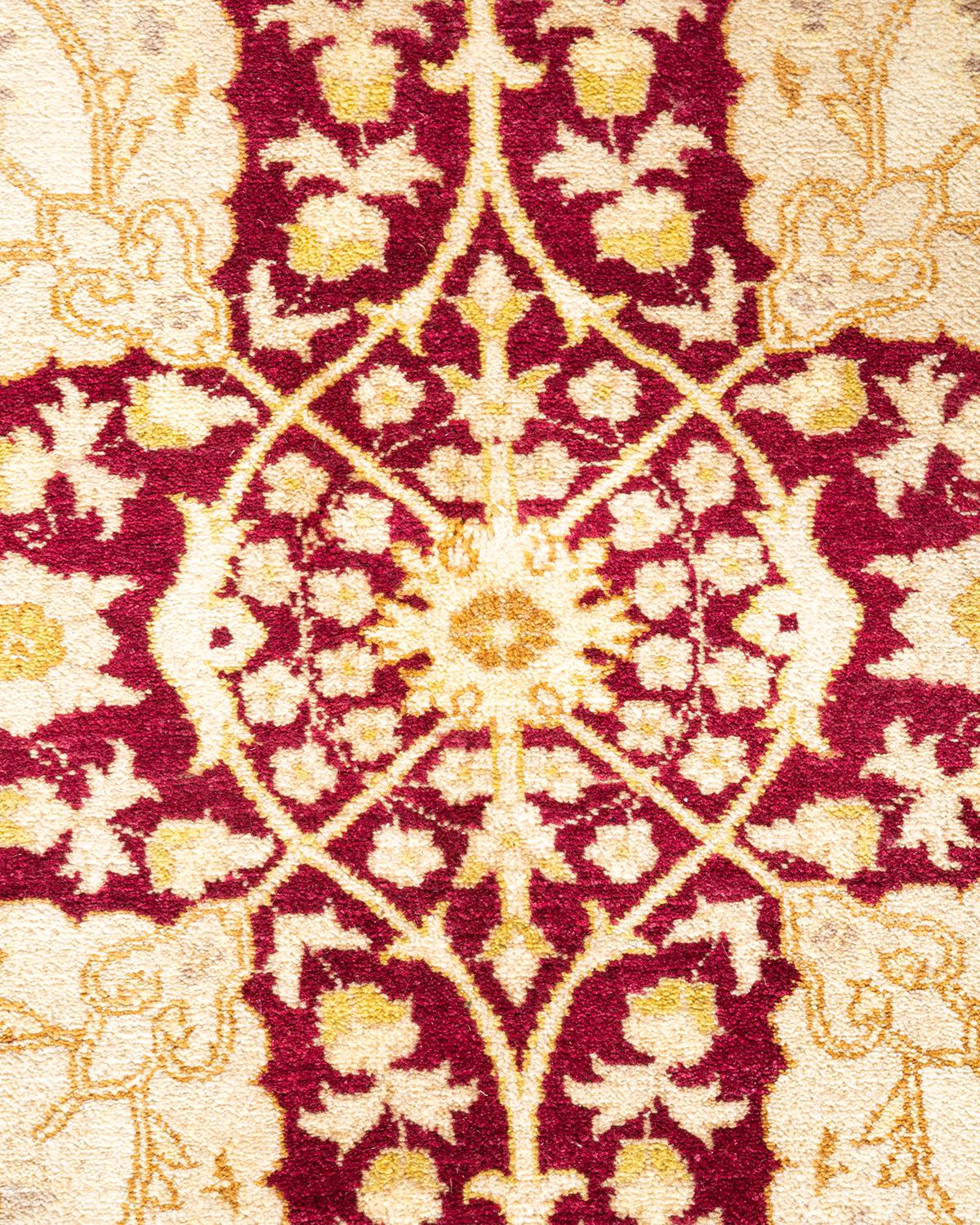 Handgeknpfter traditioneller orientalischer Mogul-Teppich in Rot, Unikat (Pakistanisch) im Angebot