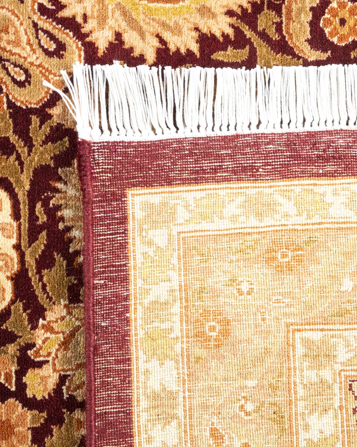 Handgeknpfter traditioneller orientalischer Mogul-Teppich in Rot, Unikat (21. Jahrhundert und zeitgenössisch) im Angebot