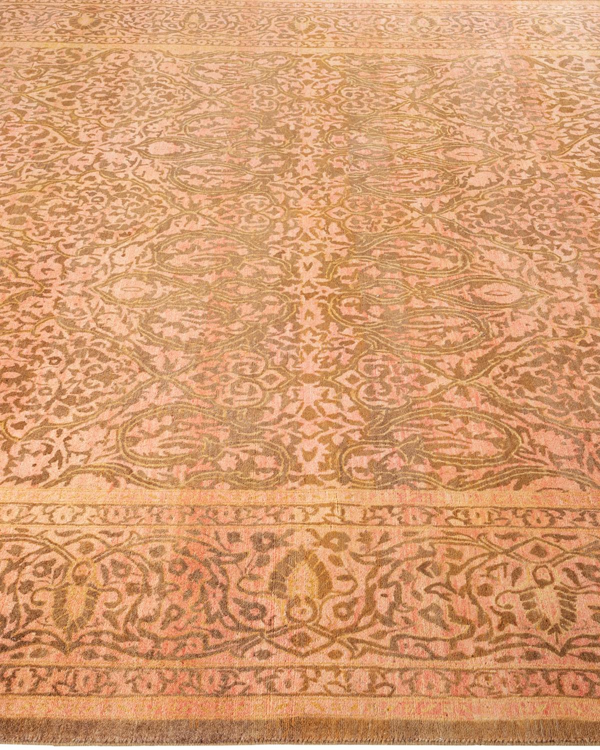 Tapis traditionnel oriental Mogul jaune, unique en son genre, noué à la main. Neuf - En vente à Norwalk, CT