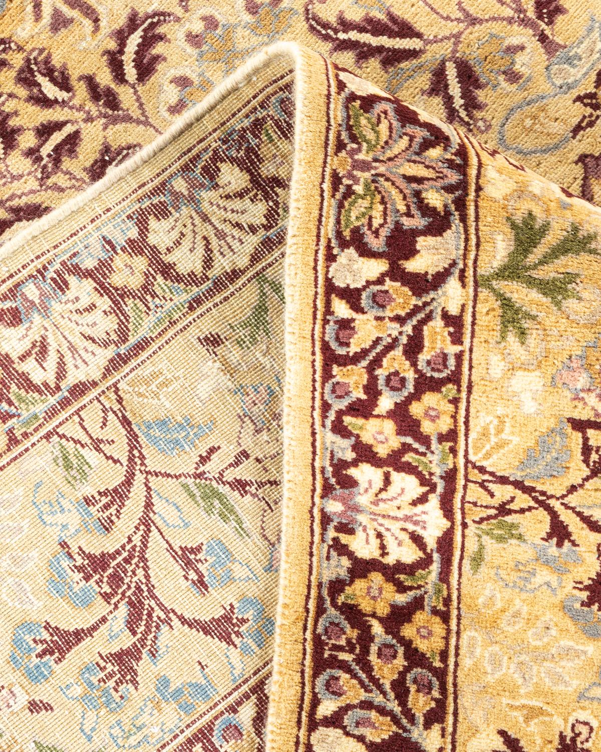 Laine Tapis traditionnel oriental Mogul jaune, unique en son genre, nou  la main. en vente