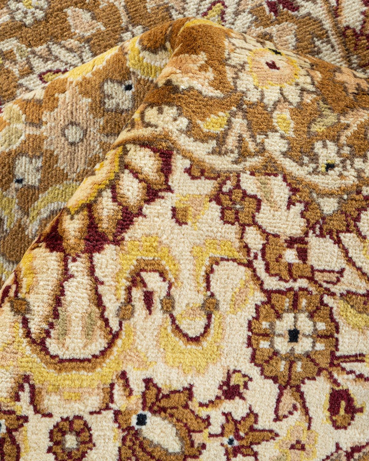 Tapis traditionnel oriental Mogul jaune noué à la main, unique en son genre en vente 1