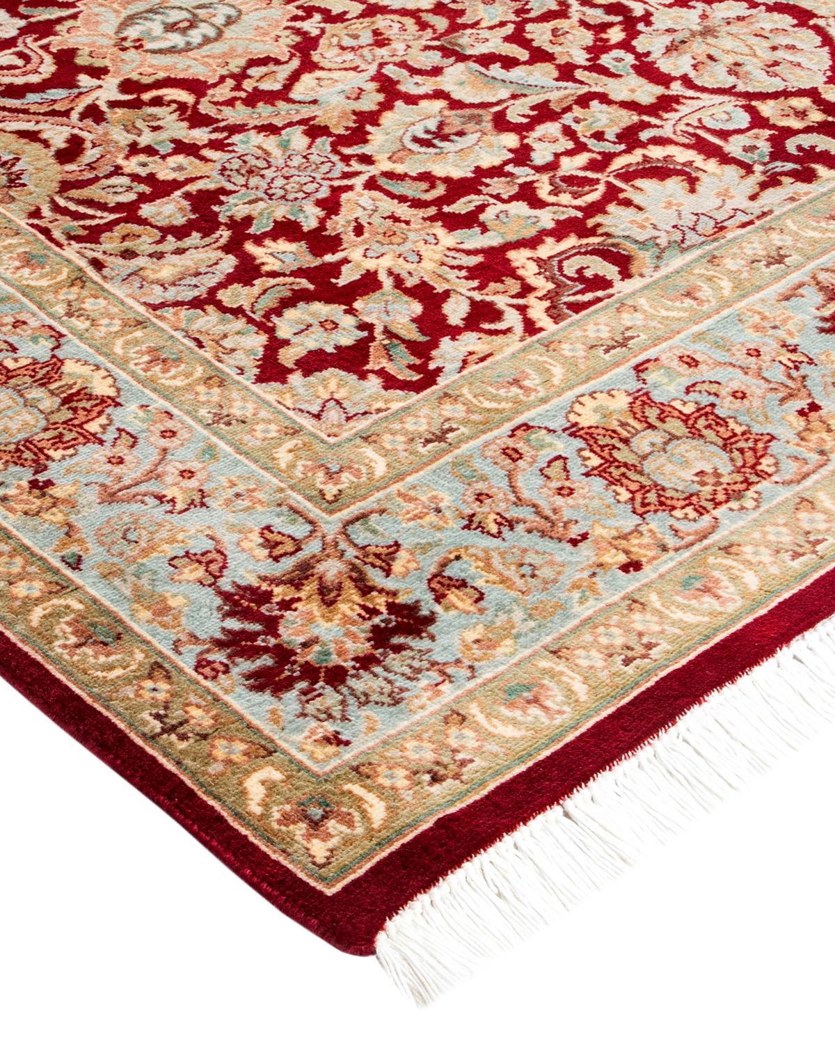 Avec leurs palettes discrètes et leurs motifs en relief, les tapis de la collection Mogul apporteront une sophistication intemporelle à toutes les pièces. Influencés par un éventail de motifs turcs, indiens et persans, les artisans qui tissent à la