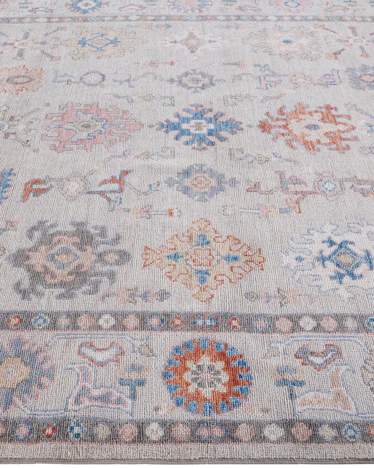 One of a Kind Hand Knotted Traditional Tribal Oushak Ivory Area Rug  In New Condition For Sale In Norwalk, CT