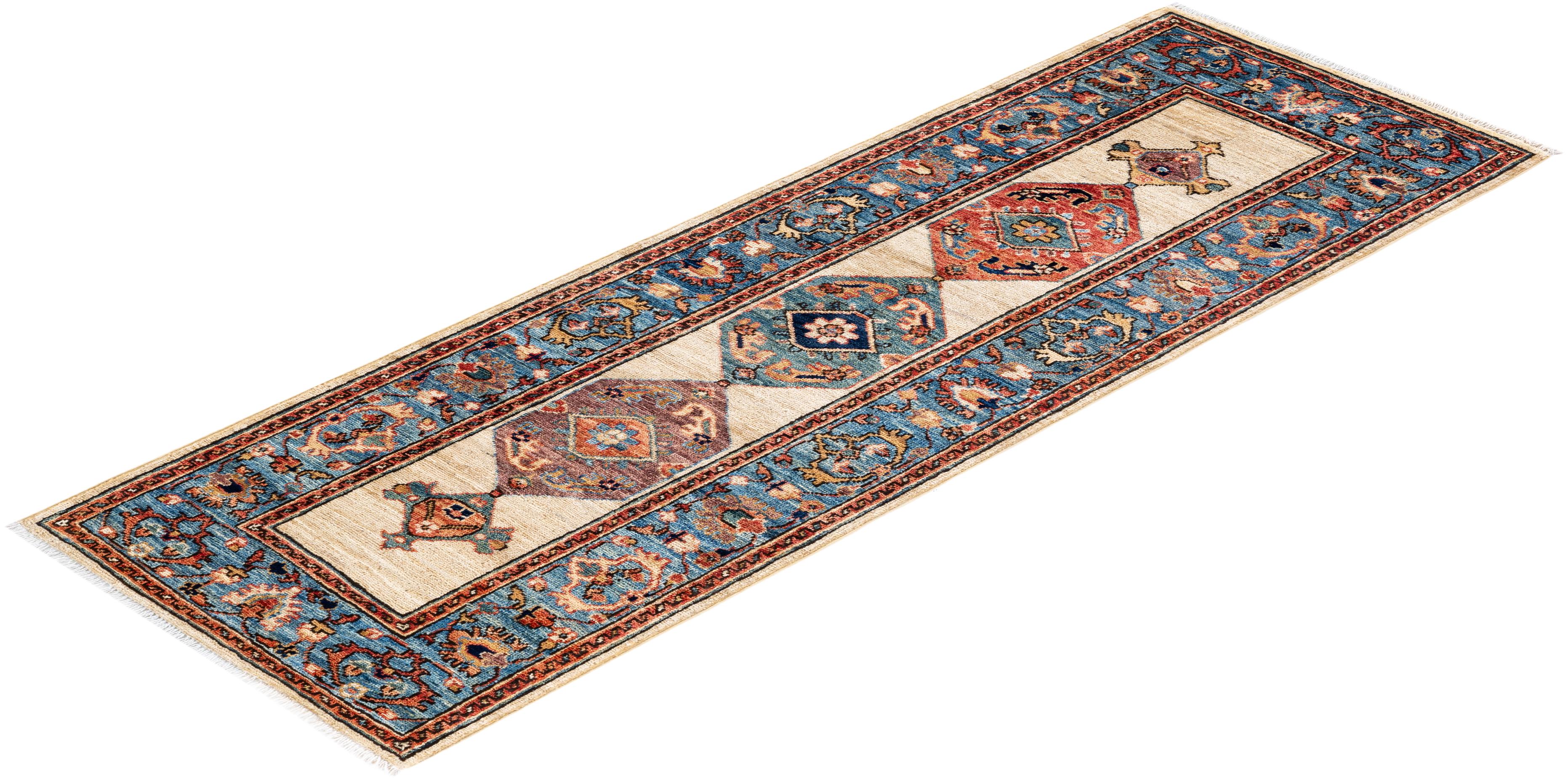 One of a Kind Hand Knotted Traditional Tribal Serapi Ivory Area Rug For Sale 2