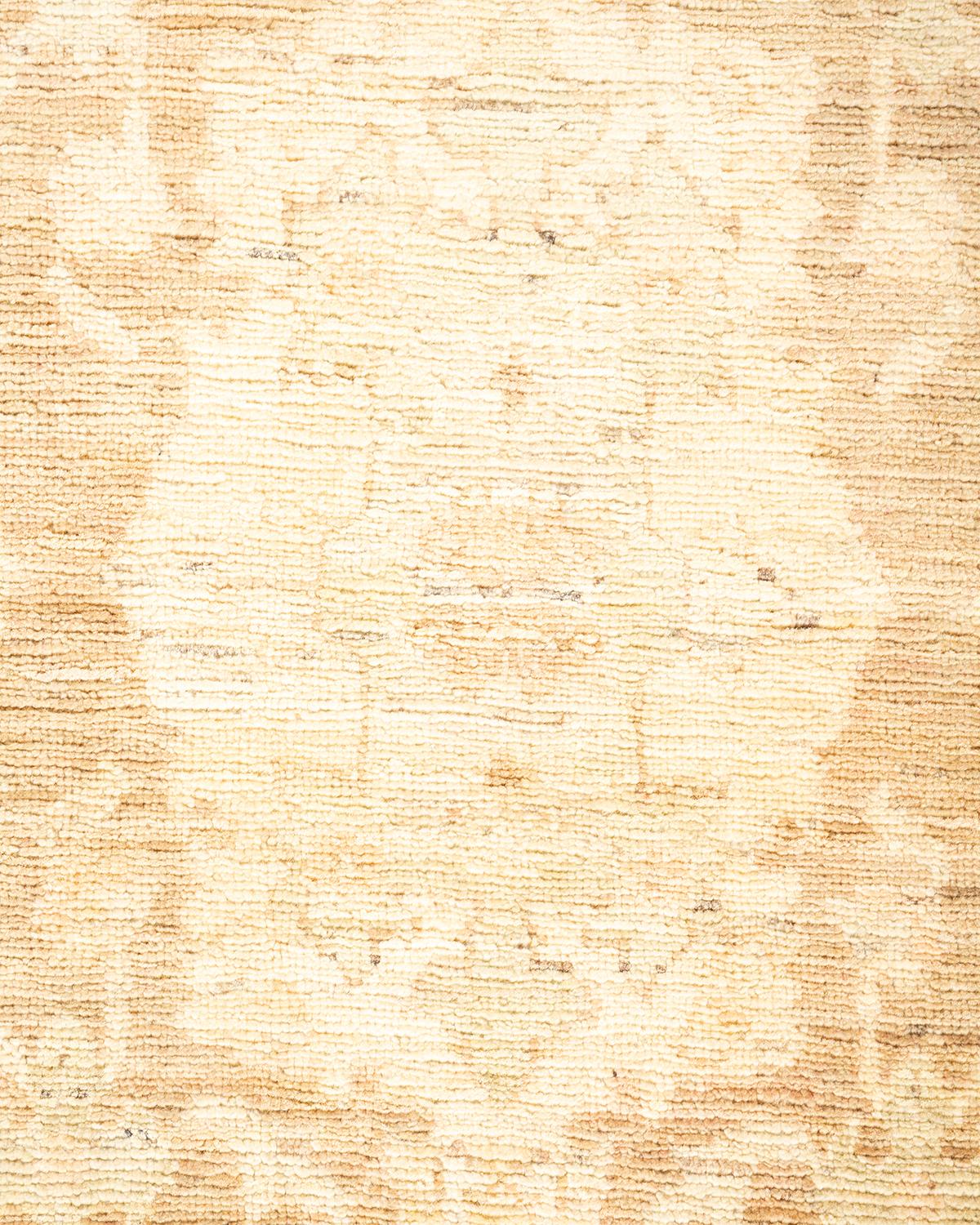 Pakistano Tappeto tribale eclettico beige unico nel suo genere, annodato a mano in vendita