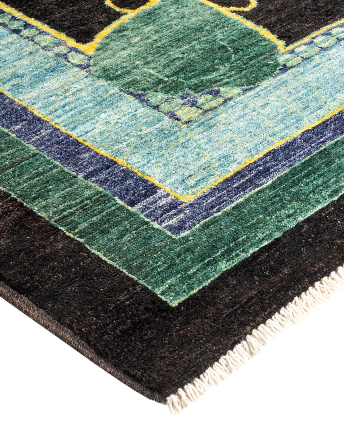 With simple, bold, yet informal designs and a broad palette of colors that ranges from earthy hues to brilliant gems, the rugs in the Arts & Crafts collection infuse a room with a sense of sophisticated rebellion. Nature-inspired motifs are the