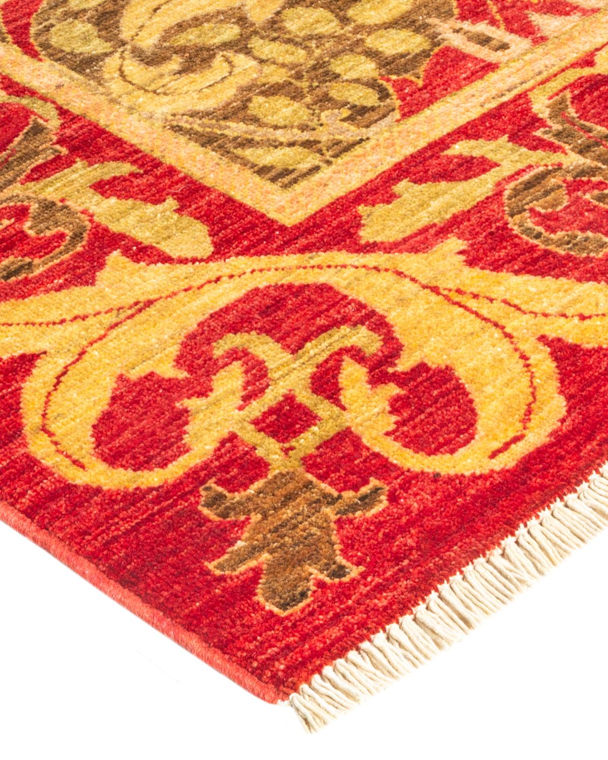With simple, bold, yet informal designs and a broad palette of colors that ranges from earthy hues to brilliant gems, the rugs in the Arts & Crafts collection infuse a room with a sense of sophisticated rebellion. Nature-inspired motifs are the