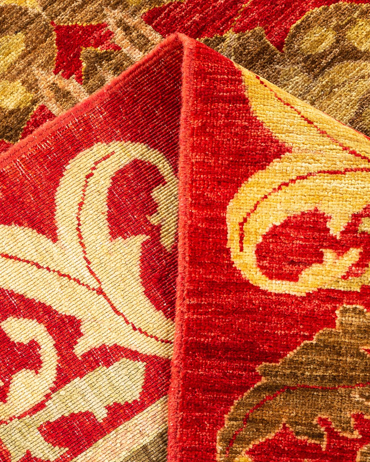 Laine Tapis vert Arts & Crafts en laine nouée à la main, unique en son genre en vente
