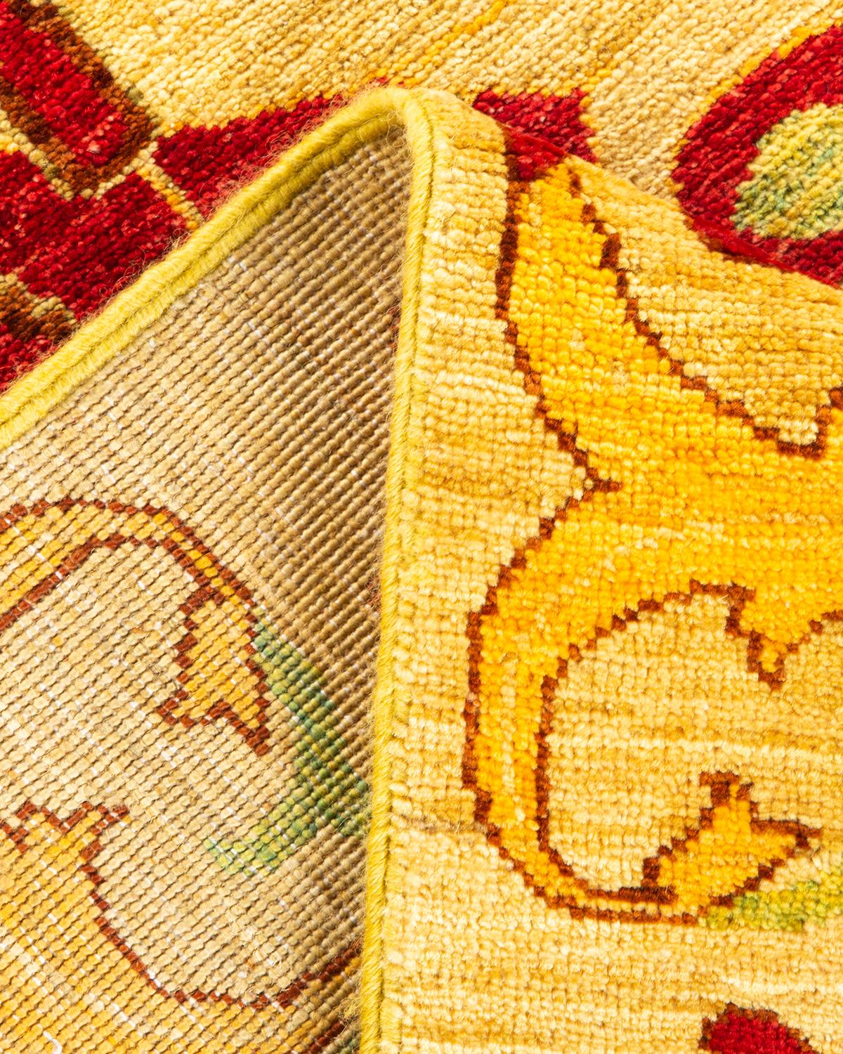 Laine Tapis rouge Arts & Crafts en laine nouée à la main, unique en son genre en vente