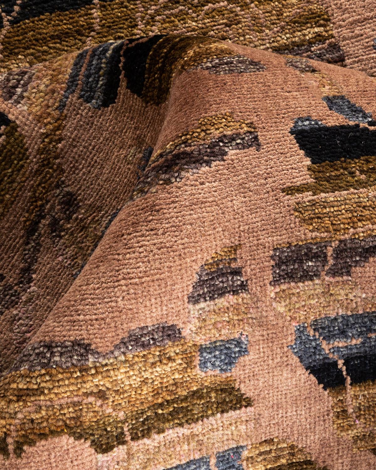 Tapis de zone beige éclectique en laine nouée à la main, unique en son genre en vente 1